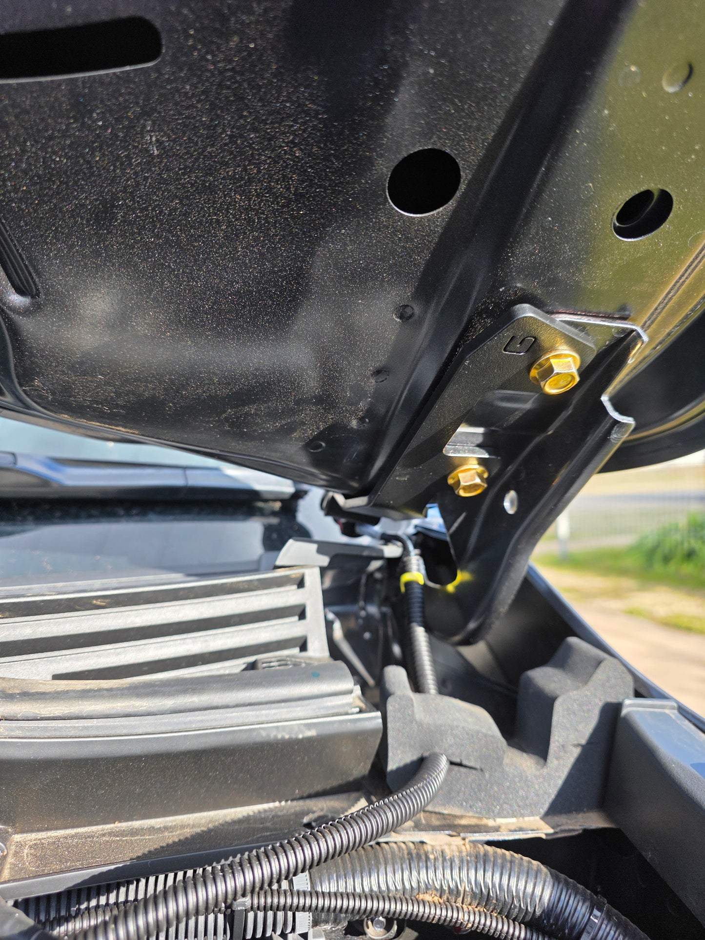 Mitsubishi Pajero Sport QG 2024+ Bonnet Aerial UHF Antenna Bracket BB-018
