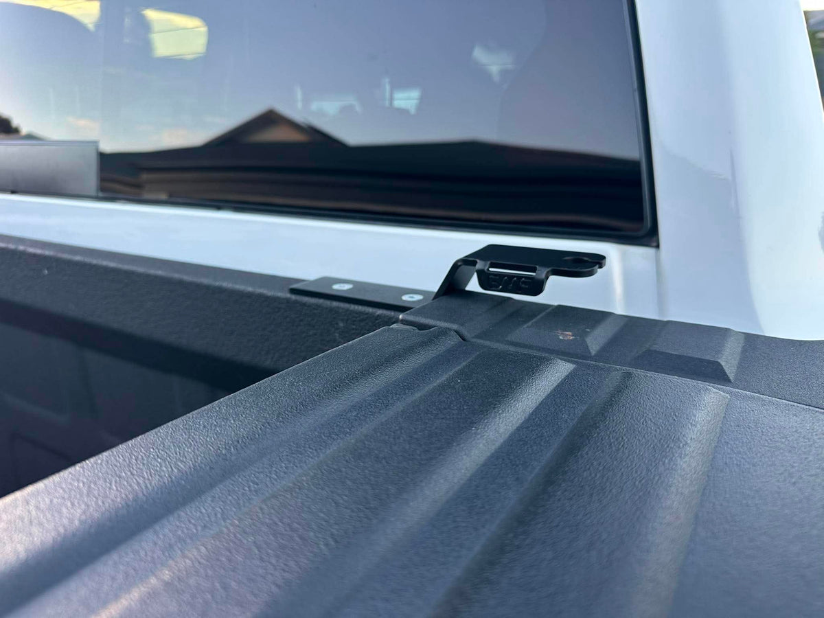 Dodge RAM 2500 DT 2019+ (Fifth Gen & Sixth Gen) with RAM BOX UHF Tub Bracket  208-TB