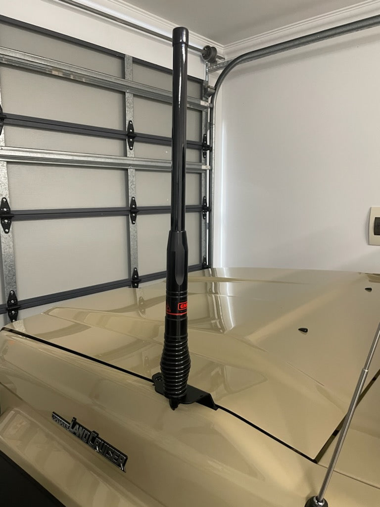 Toyota LC79 2024+ Fender UHF Antenna Bracket FB-174