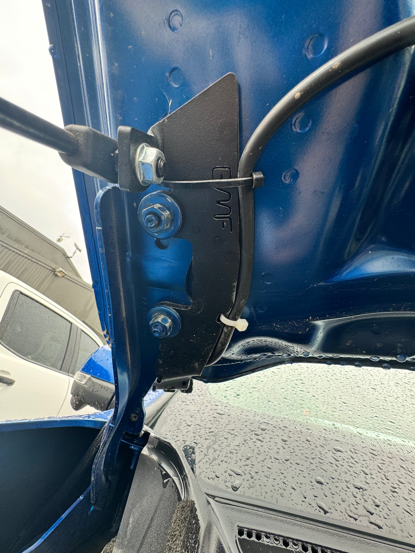 Ford Everest RA 2022+ Bonnet UHF Antenna Bracket BB-035