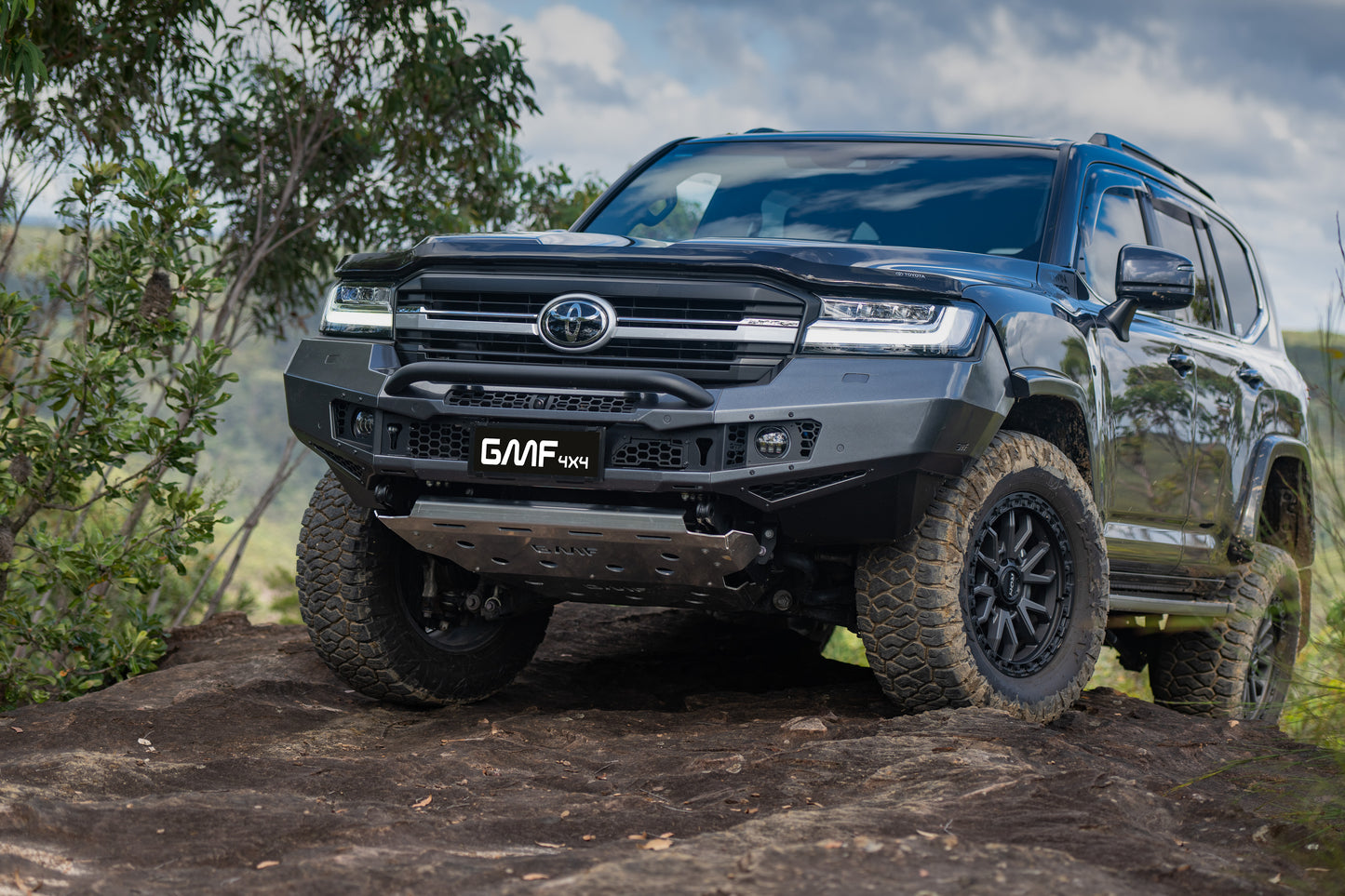 Toyota Landcruiser LC300 2022+ G6  Steel Bumper/ Bull Bar