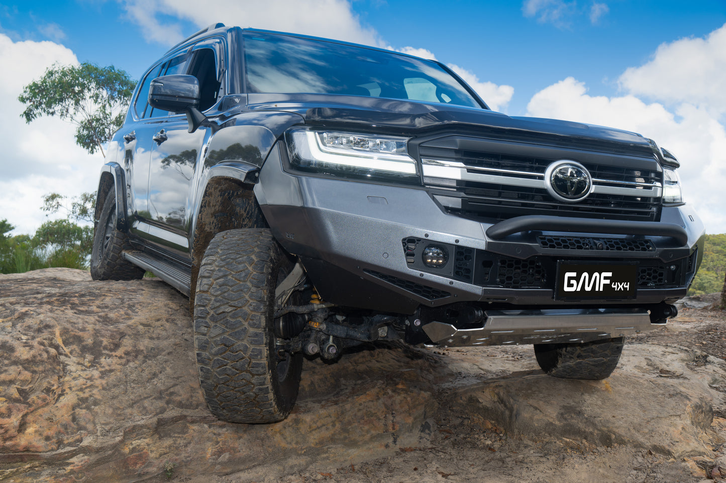 Toyota Landcruiser LC300 2022+ G6  Steel Bumper/ Bull Bar