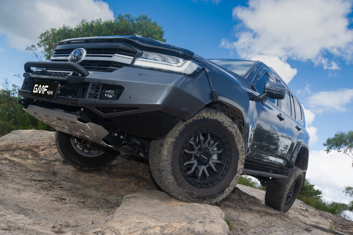 Toyota Landcruiser LC300 2022+ G6  Steel Bumper/ Bull Bar