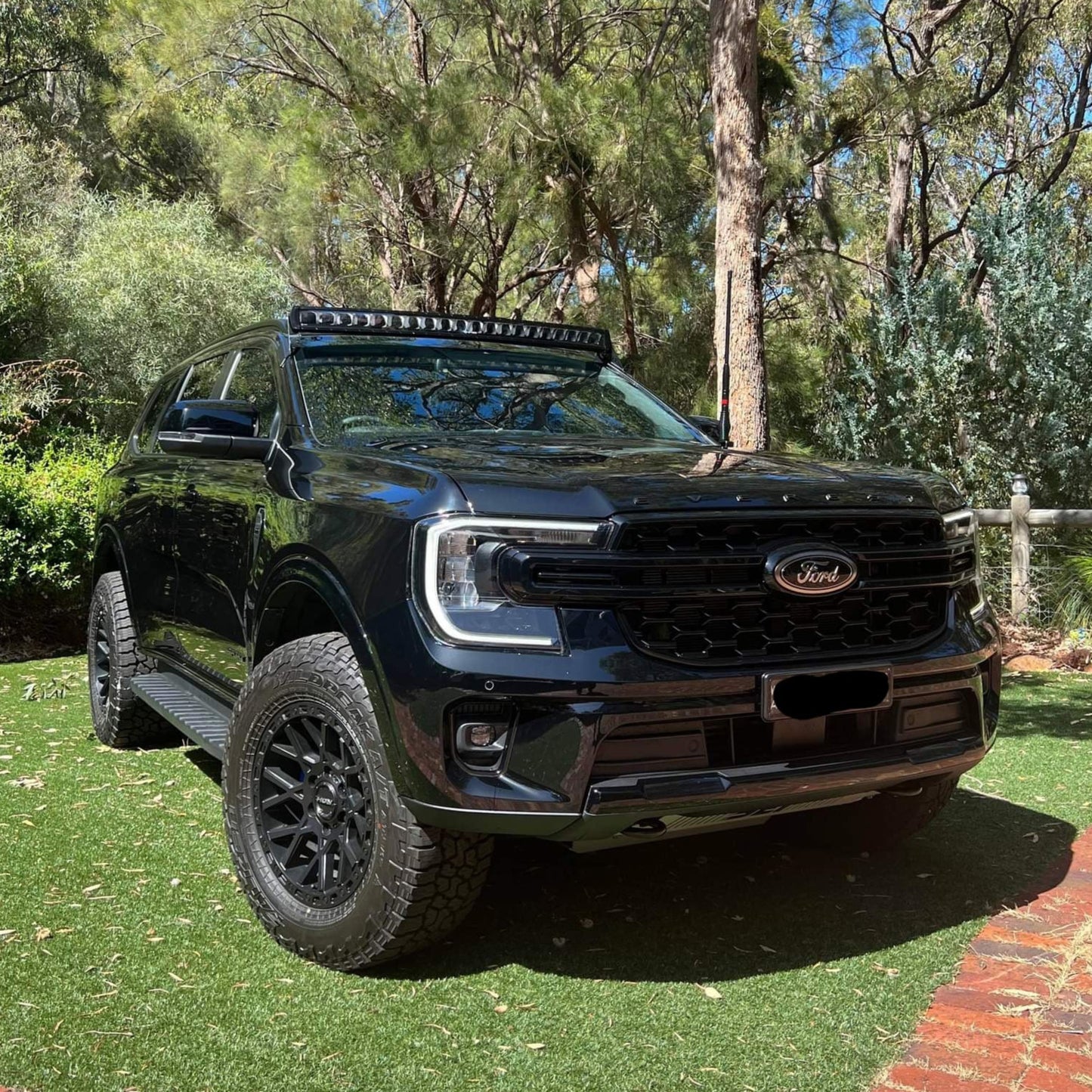 Ford Everest RA 2022+ Bonnet UHF Antenna Bracket BB-035